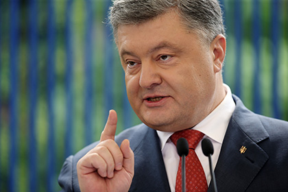 Порошенко пригрозил введением военного положения на Украине