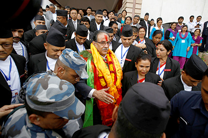 Премьером Непала стал бывший маоистский боевик Свирепый