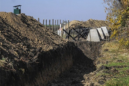 Прокуратура Украины займется поиском стены Яценюка на границе с Россией