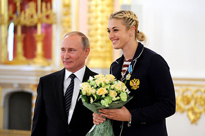 Российские гандболистки пришли к Путину с мячом