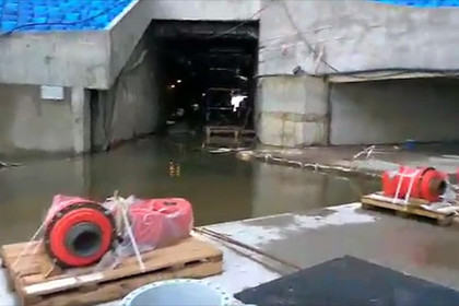 Строящийся стадион «Зенита» начал уходить под воду