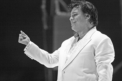 Умер мексиканский певец и композитор Хуан Габриэль