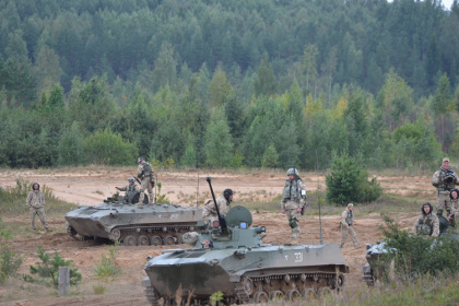 В ходе учений на северо-западе России солдат НАТО призвали сдаться