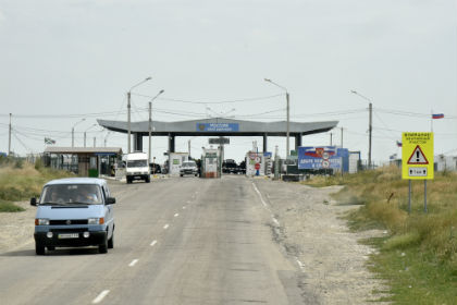 В Киеве заявили о возобновлении автомобильного сообщения Украины с Крымом