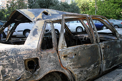 В населенном мигрантами шведском городе Мальмё сгорели семь машин