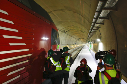 В результате нападения на поезд в Швейцарии погибли два человека