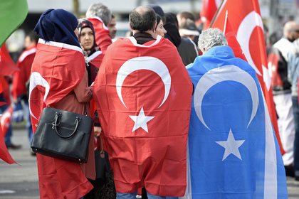 Власти Германии обеспокоились влиянием Эрдогана на немецких турок