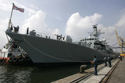 Британский флот обеспокоил дальний поход российских кораблей