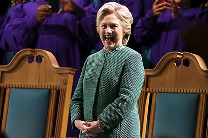 Хиллари Клинтон понадобились пять помощников для изобретения шутки
