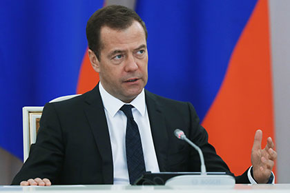 Медведев объявил об окончании сложного периода в экономике