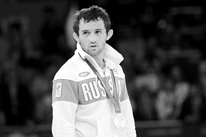 МОК отказался лишать олимпийской медали погибшего российского борца