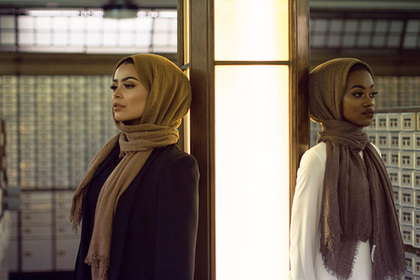 Мусульманский дизайнер разработала хиджабы для разных рас