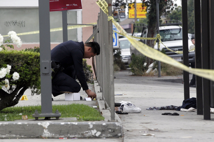 На вечеринке в Лос-Анджелесе убили и ранили 15 человек