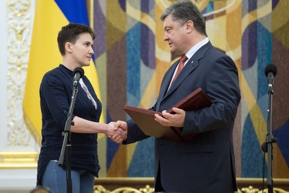 Савченко назвала Порошенко слабым президентом