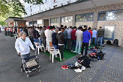 Свыше 17 тысяч мигрантов подали в суд на немецкие власти
