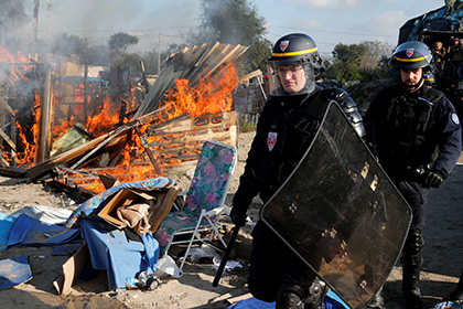 В «Джунглях» в Кале произошел сильный пожар