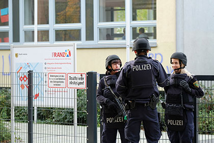 В Германии 11 школ получили анонимные письма с угрозами
