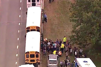В США столкнулись два школьных автобуса