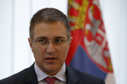 Власти Сербии опровергли информацию о выдворении россиян