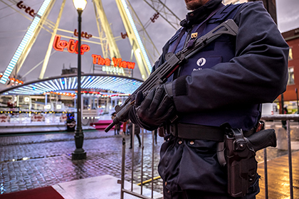 Бельгийские СМИ сообщили о угрозе терактов на рождественской ярмарке в Брюсселе