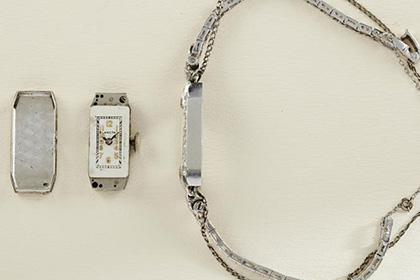 Часы Мэрилин Монро продали за 25 тысяч долларов