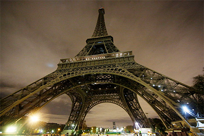 Фрагмент Эйфелевой башни продали за полмиллиона евро