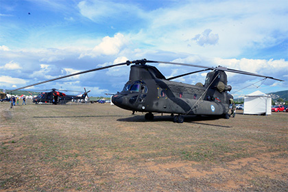 Греция получила первые три тяжелых вертолета «Чинук» от США