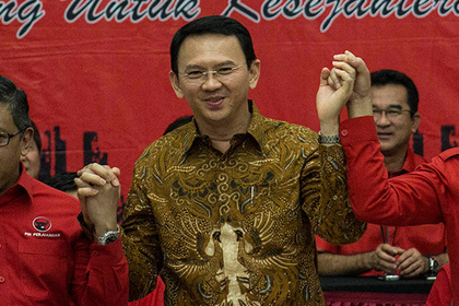 Губернатора Джакарты обвинили в богохульстве