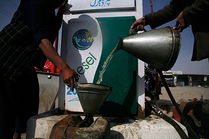 Иран откажется от импортного бензина в 2017 году