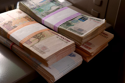 Мошенник в Красноярском крае «поменял» рваную сотню на 435 тысяч рублей