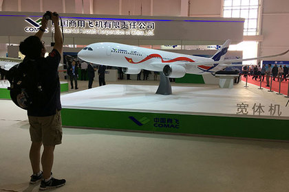 На Airshow China показали макет нового российско-китайского лайнера