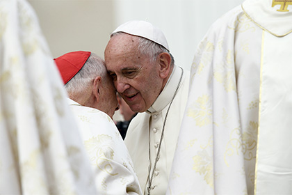 Папа Римский разрешил всем католическим священникам отпускать грех аборта