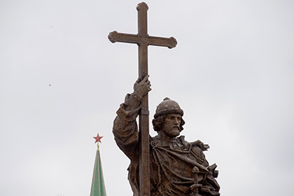 Порошенко назвал памятник князю Владимиру попыткой Москвы присвоить историю