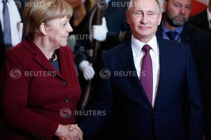Путин предупредил Меркель о риске перебоев поставок газа в Европу из-за Украины