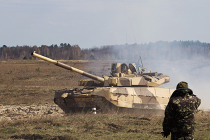 Пьяные украинские танкисты раздавили трех человек под Мариуполем