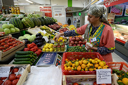 Росстат сообщил о росте цен на овощи и фрукты
