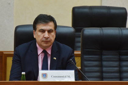 Саакашвили узнал о намерении Порошенко лишить его гражданства