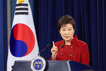 СМИ КНДР высмеяли скандал с гадалкой в Южной Корее