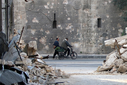 В Алеппо мирные жители попытались захватить продовольственный склад террористов