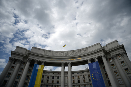 В Киеве назвали препятствующие введению безвизового режима Украины с ЕС страны