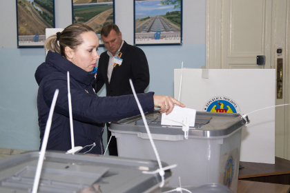 В Молдавии началось голосование во втором туре президентских выборов