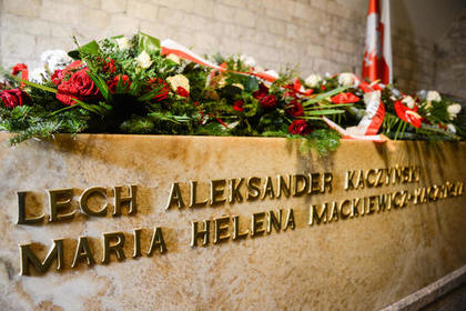 В Польше прошла эксгумация останков Леха Качиньского и его жены
