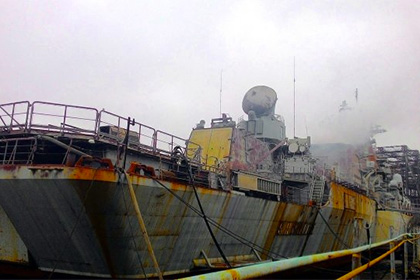 В сети появилось фото запуска двигателей законсервированного крейсера «Украина»