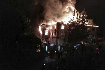 В турецком общежитии при пожаре погибли 11 девочек