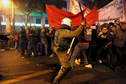 Во время визита Обамы в Афинах вспыхнули беспорядки