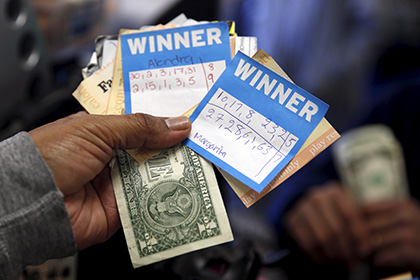 Американец выиграл миллион долларов из-за ошибки продавца лотерейных билетов