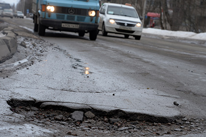 Более 60 процентов российских дорог находятся в неудовлетворительном состоянии