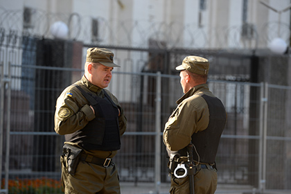 Депутат Рады изувечил сотрудника СБУ во время обыска