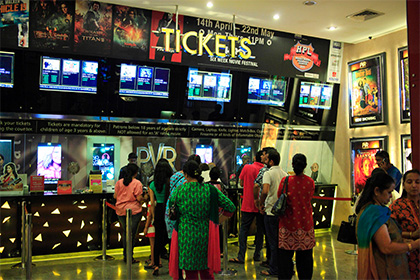 Индийским кинотеатрам предписали включать гимн перед каждым сеансом