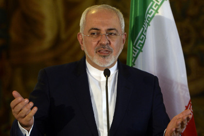 Иран пригрозил выйти из соглашения по атому в случае продления санкций США